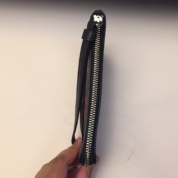 Coach wristlet - Picture 7 of 8